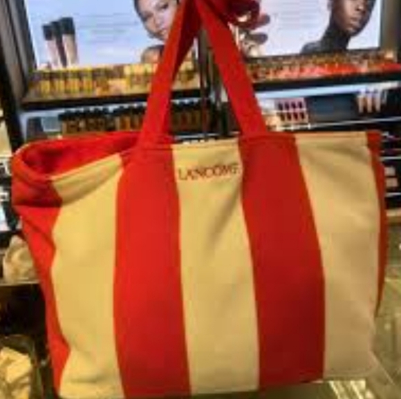 St Tropez Luxe Tan Tonic Drops and Lancome Beach Towel Tote Bag - Picture 7 of 7